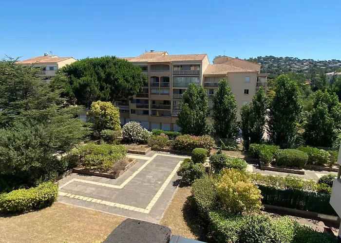 Le Domaine Du Preconil Apartment